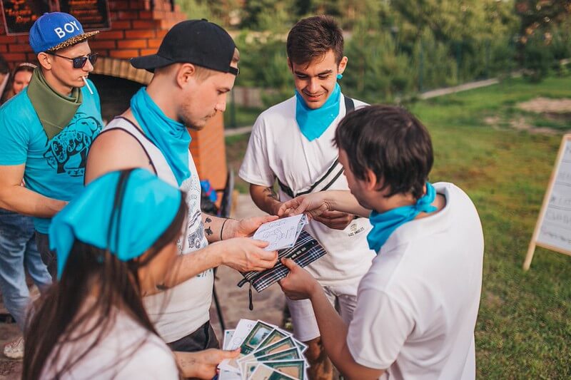 Как отметить майские праздники на природе в Хабаровске — идеи отдыха, квесты и сценарии